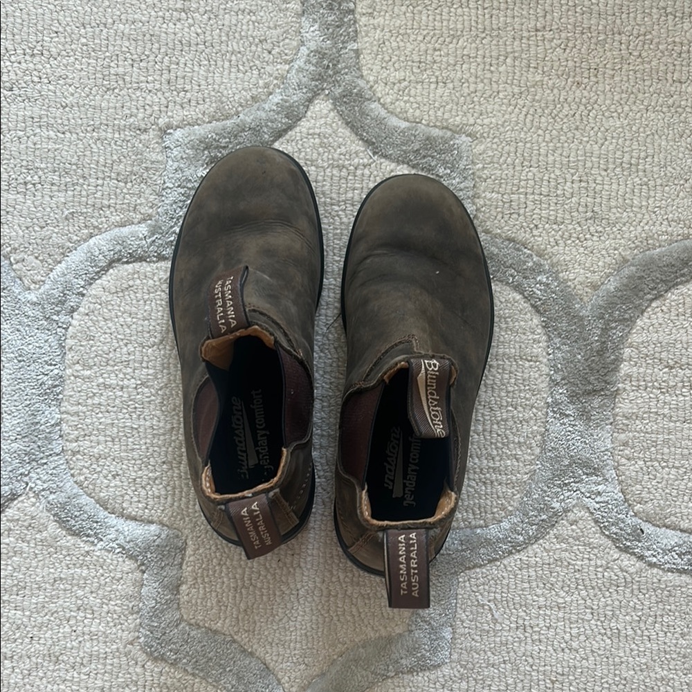 Blundstone Brown Leather Boots Slip-On Style